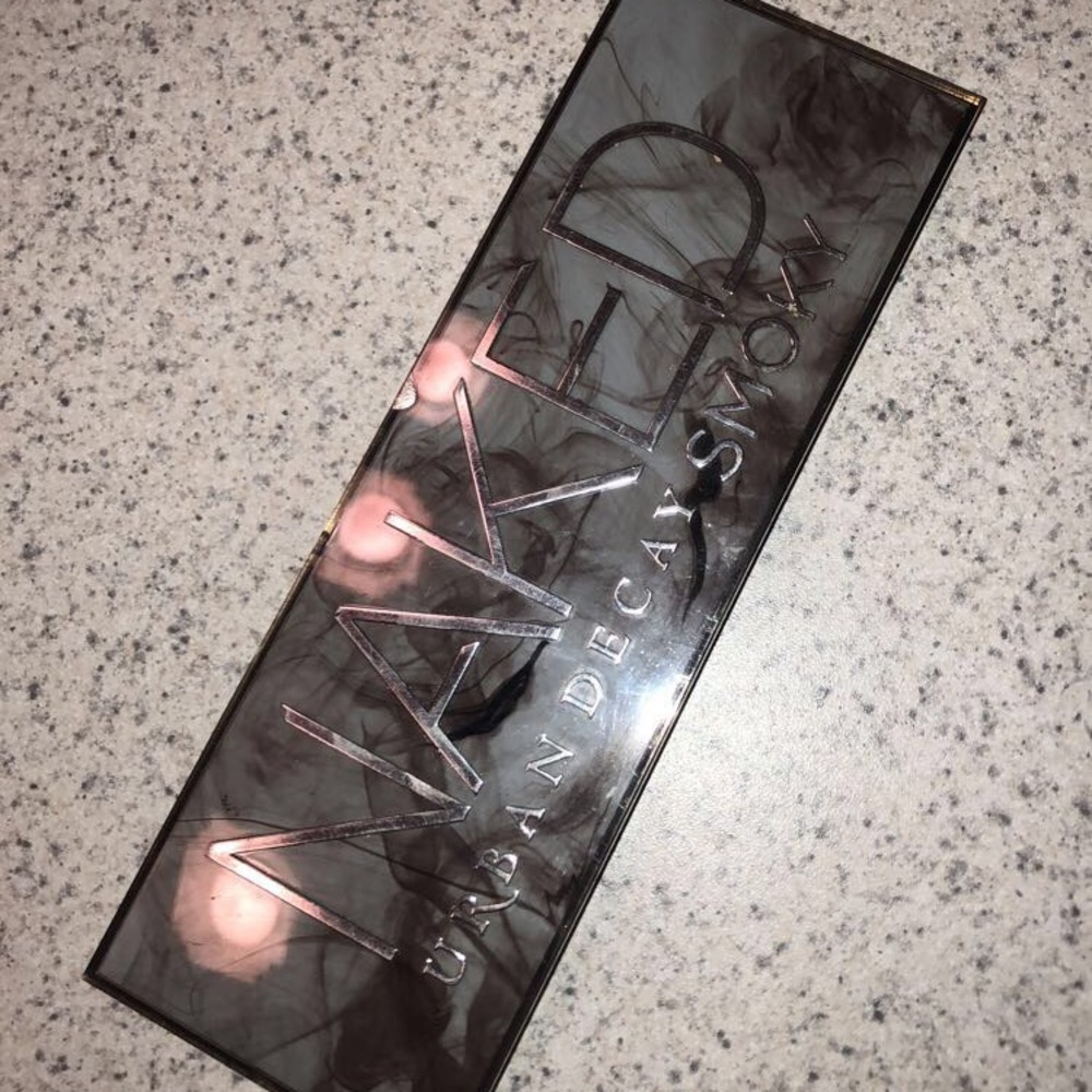 Urban Decay Naked Smokey Palette